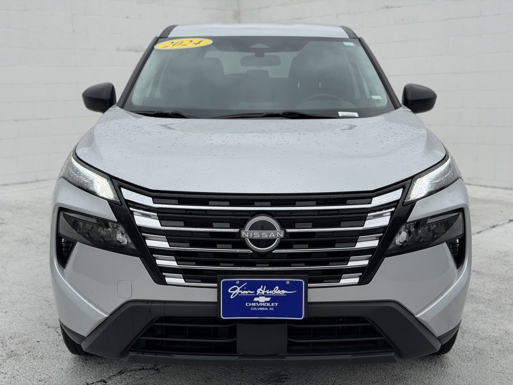 Used 2024 Nissan Rogue S image 3