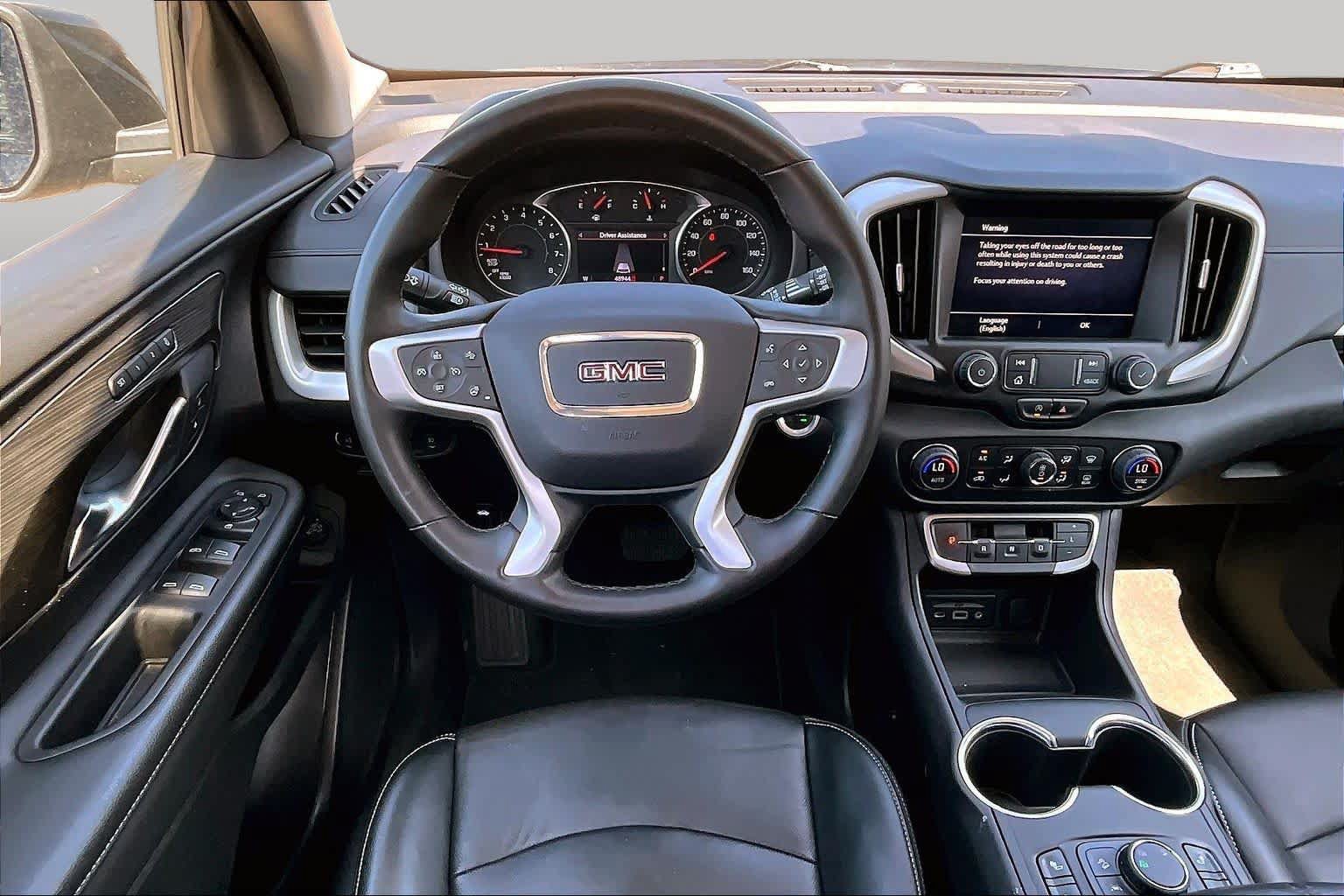 Used 2024 GMC Terrain SLT AWD/4WD image 6