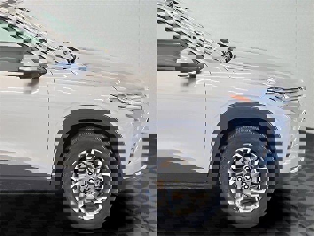 Certified 2025 Chevrolet Trax LT image 8