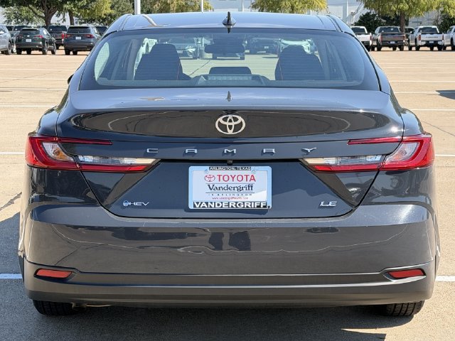 Used 2025 Toyota Camry LE FWD image 5