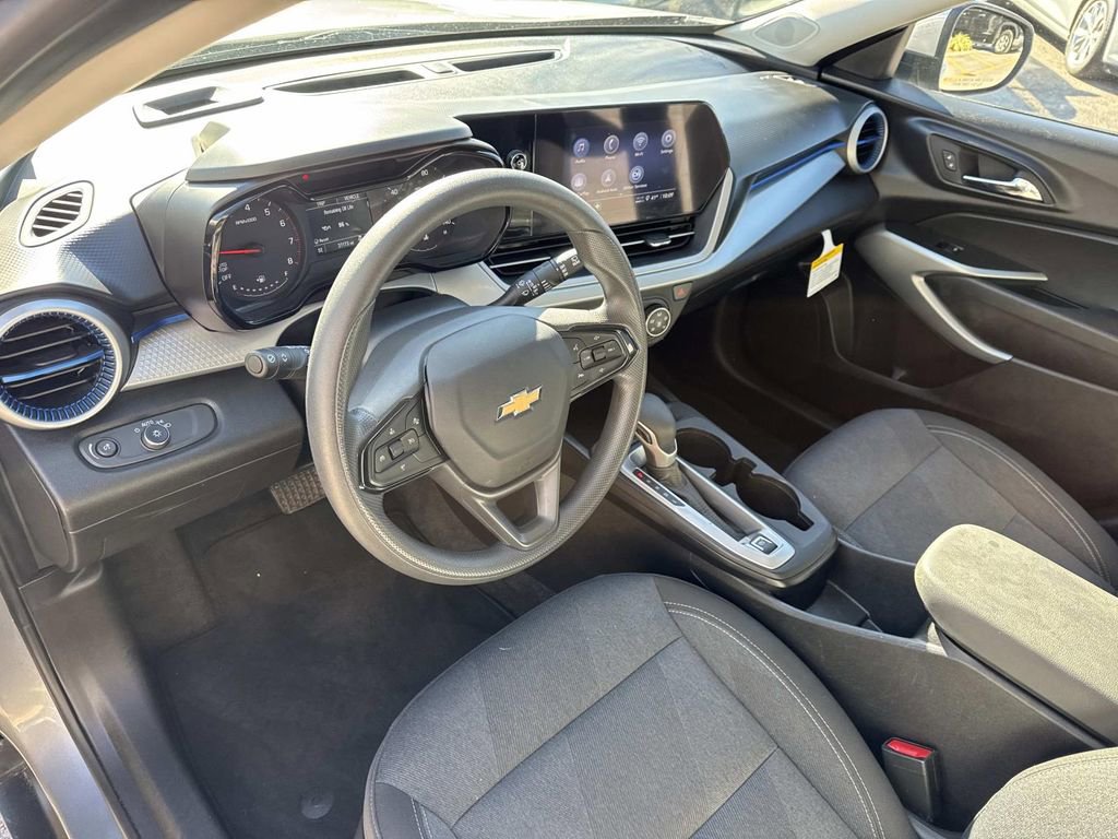 Certified 2024 Chevrolet Trax LS w/ LS Convenience Package image 19