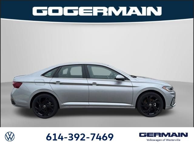 New 2026 Volkswagen Jetta SE FWD image 6