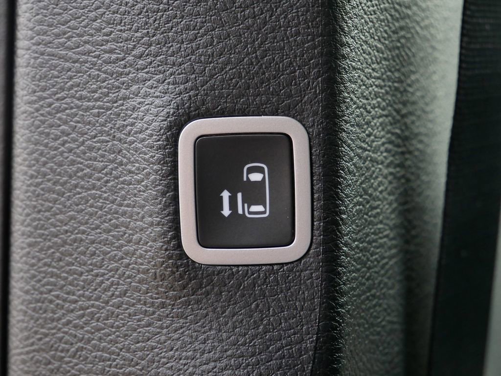 New 2026 Chrysler Pacifica Select image 18