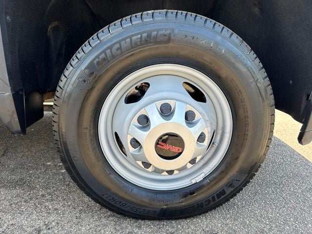 Used 2022 GMC Sierra 3500 Pro w/ Convenience Package AWD/4WD image 37