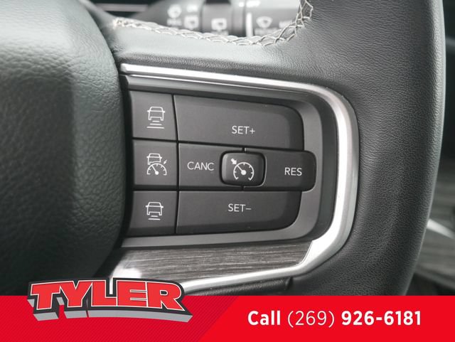 Used 2022 Jeep Wagoneer Series III w/ Premium Group I AWD/4WD image 26