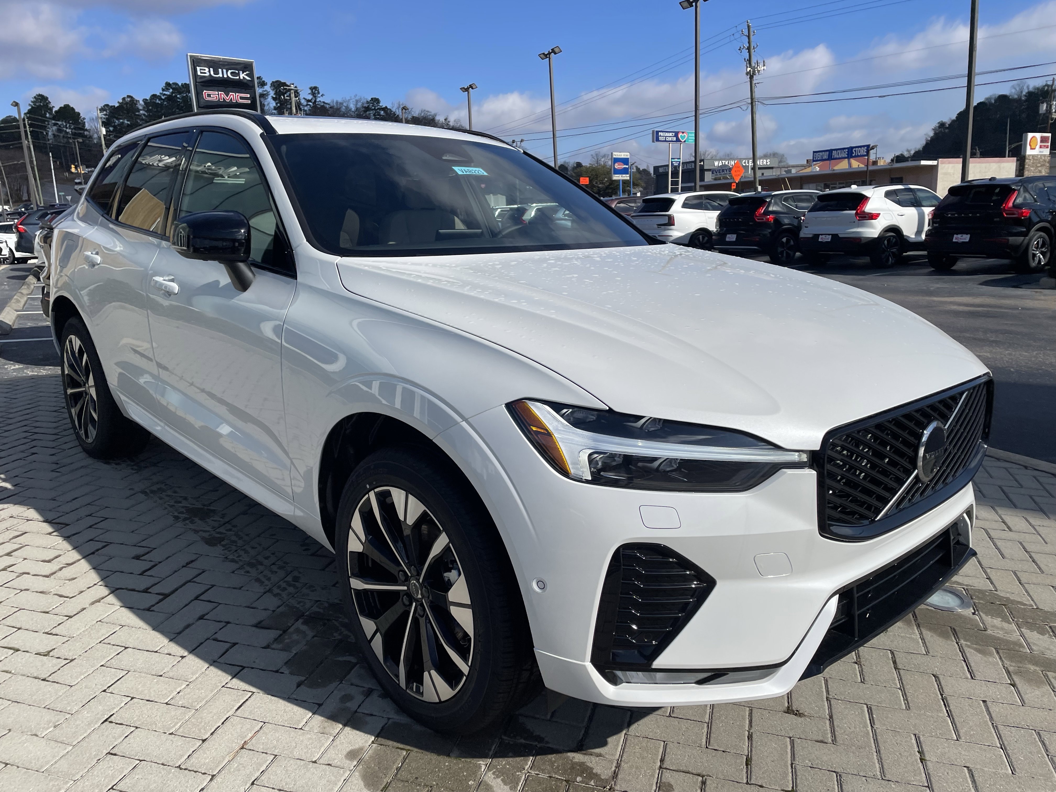New 2026 Volvo XC60 B5 Plus w/ Protection Package Premier image 3