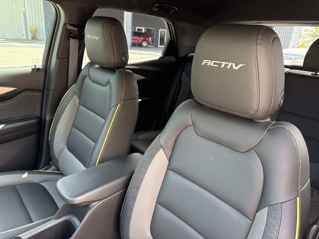 Used 2025 Chevrolet TrailBlazer ACTIV w/ Convenience Package FWD image 39