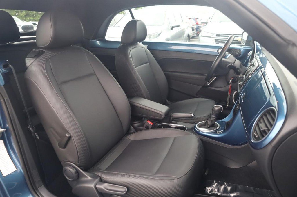 Used 2019 Volkswagen Beetle 2.0T S FWD image 17
