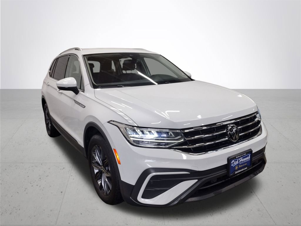 Certified 2024 Volkswagen Tiguan SE image 5