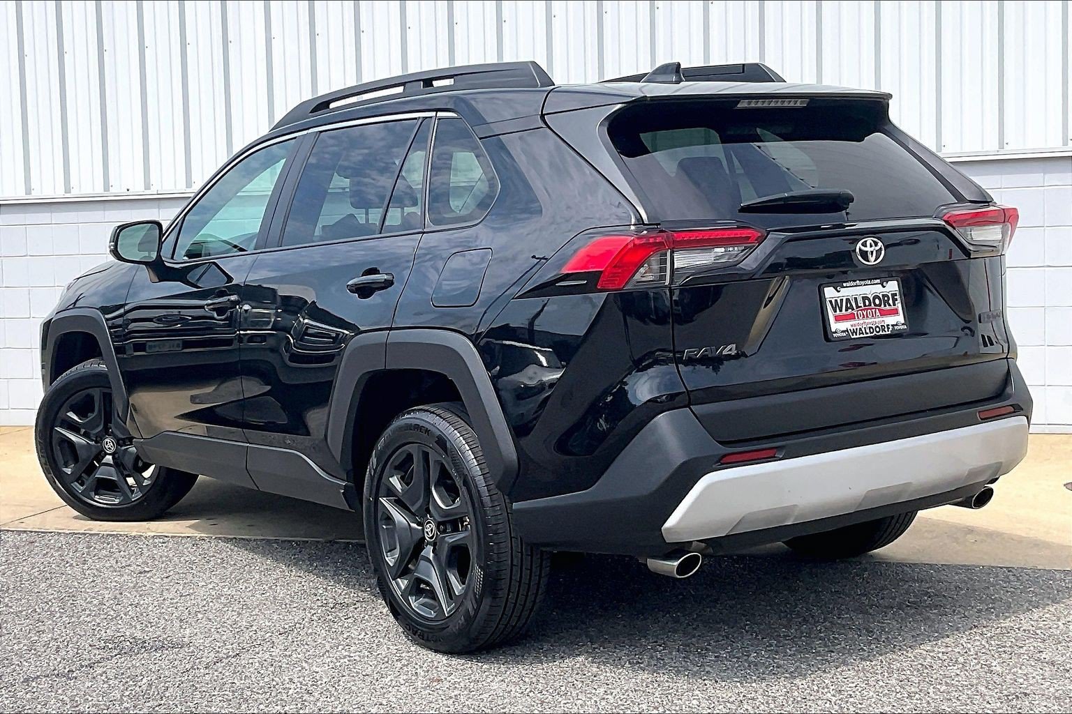Used 2024 Toyota RAV4 Adventure AWD/4WD image 15