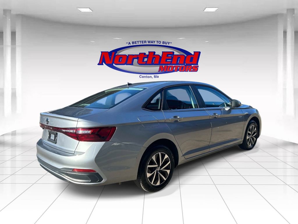 Used 2025 Volkswagen Jetta S image 3