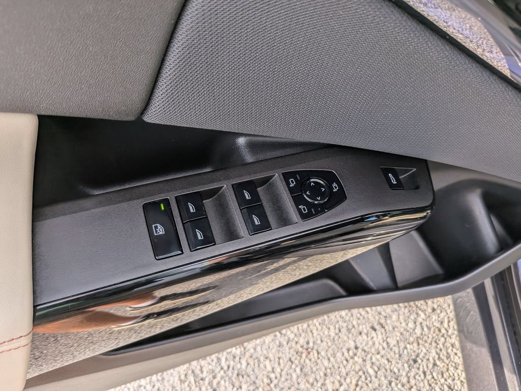 Used 2025 BMW X3 M50 AWD/4WD image 19