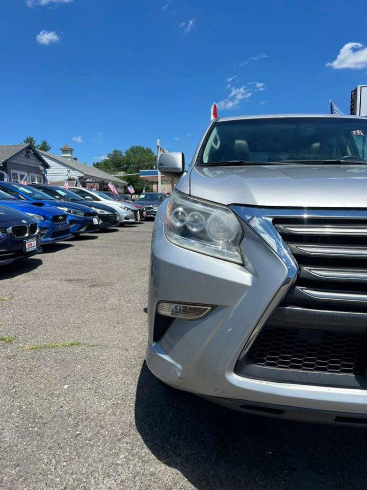 Used 2014 Lexus GX 460 AWD/4WD image 2