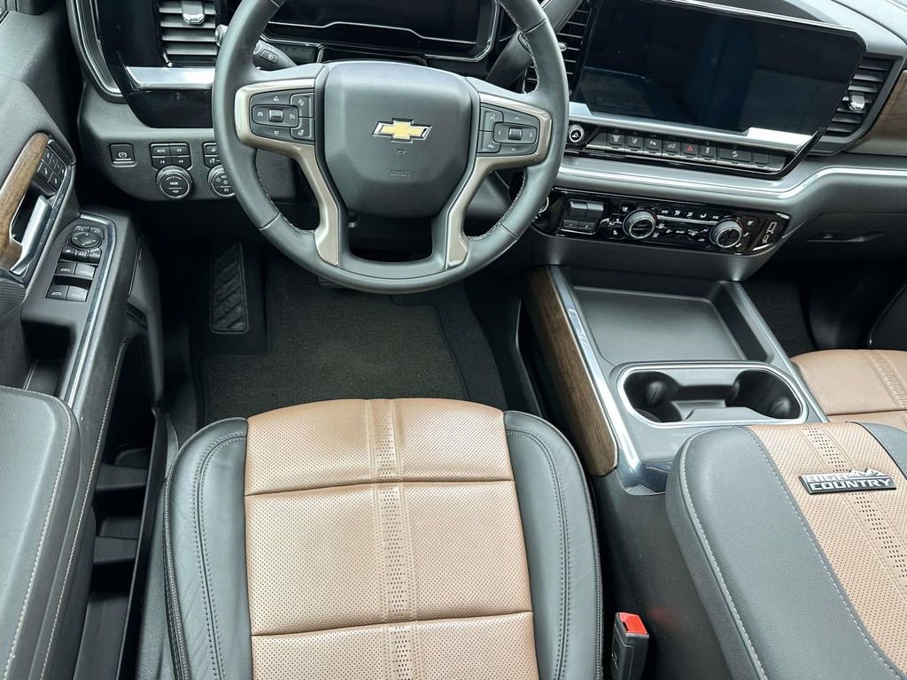 Used 2024 Chevrolet Silverado 2500 High Country image 8