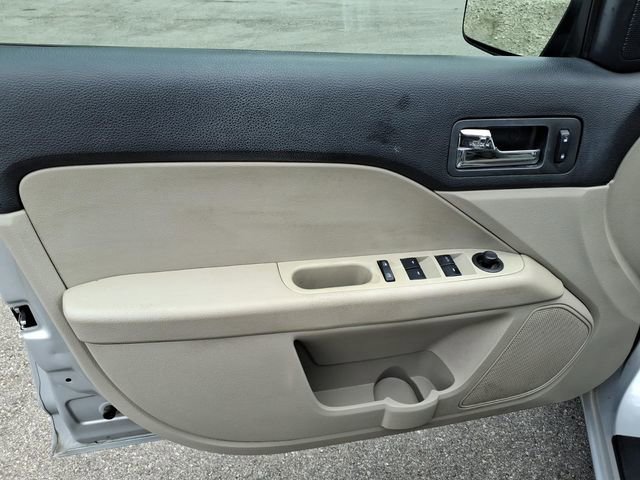 Used 2006 Ford Fusion SE FWD image 12