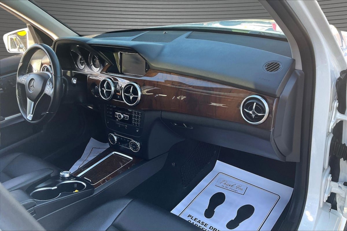 Used 2015 Mercedes-Benz GLK 350 4MATIC image 24