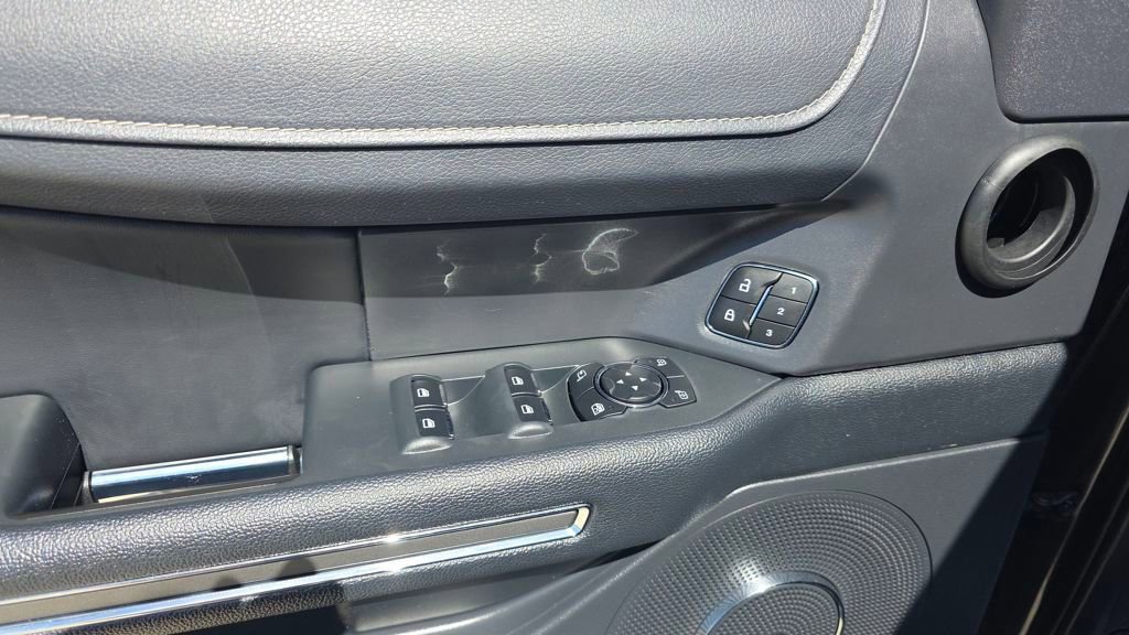 Used 2024 Ford Expedition Max XLT image 28