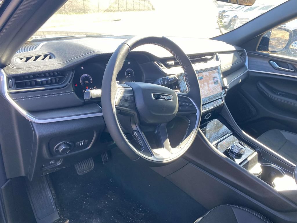 New 2026 Jeep Grand Cherokee Limited w/ Limited Altitude Package RWD image 41
