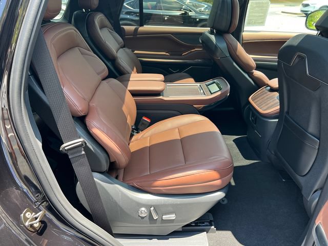 New 2026 Lincoln Navigator Reserve AWD/4WD image 17