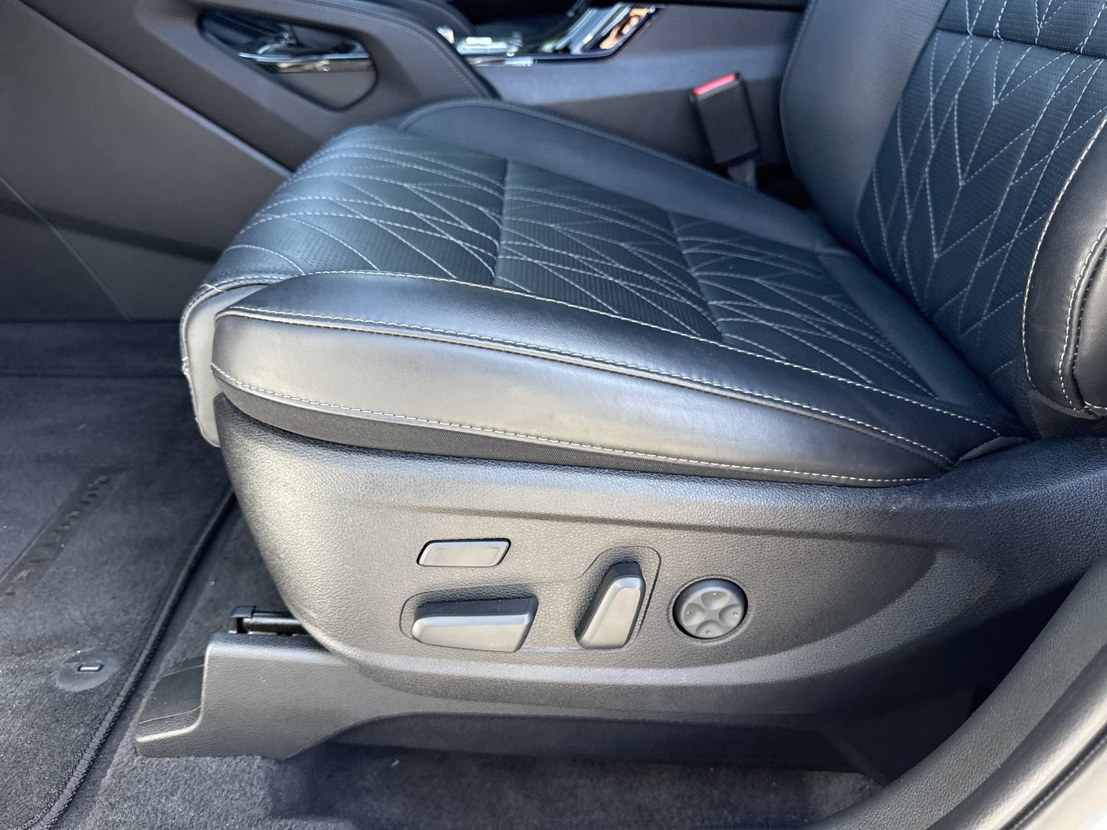 Used 2024 Kia Telluride SX Prestige X-Pro AWD/4WD image 24
