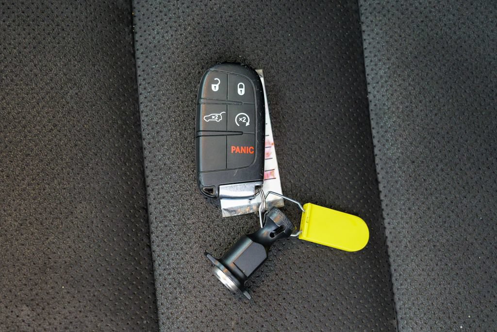 Used 2021 Jeep Grand Cherokee Laredo X AWD/4WD image 62