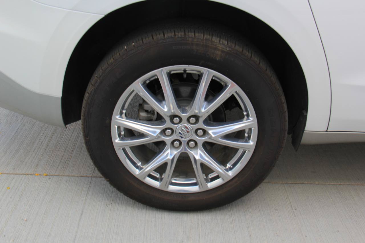 Used 2024 Buick Enclave Essence FWD image 36