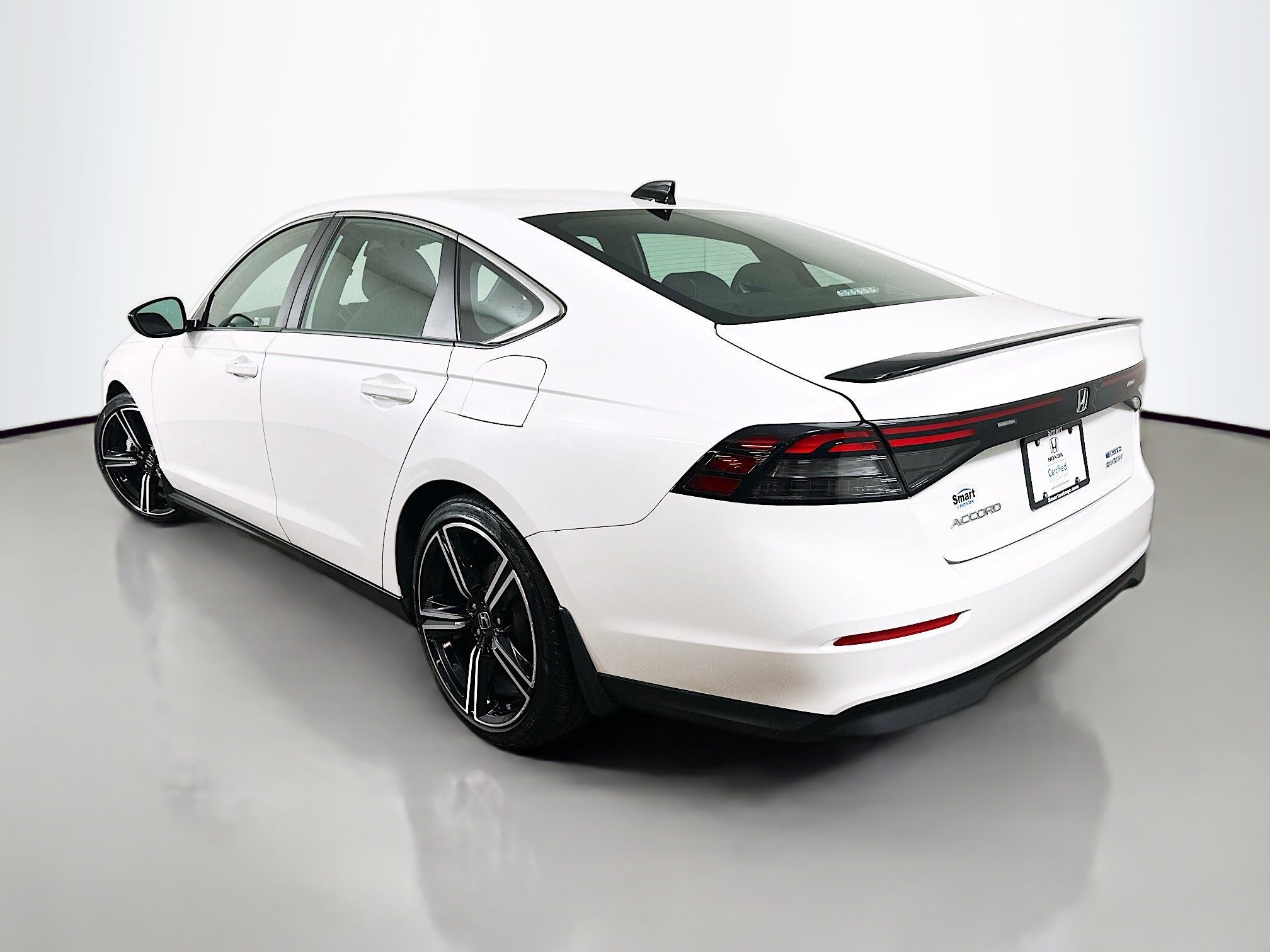 Used 2023 Honda Accord Sport image 5