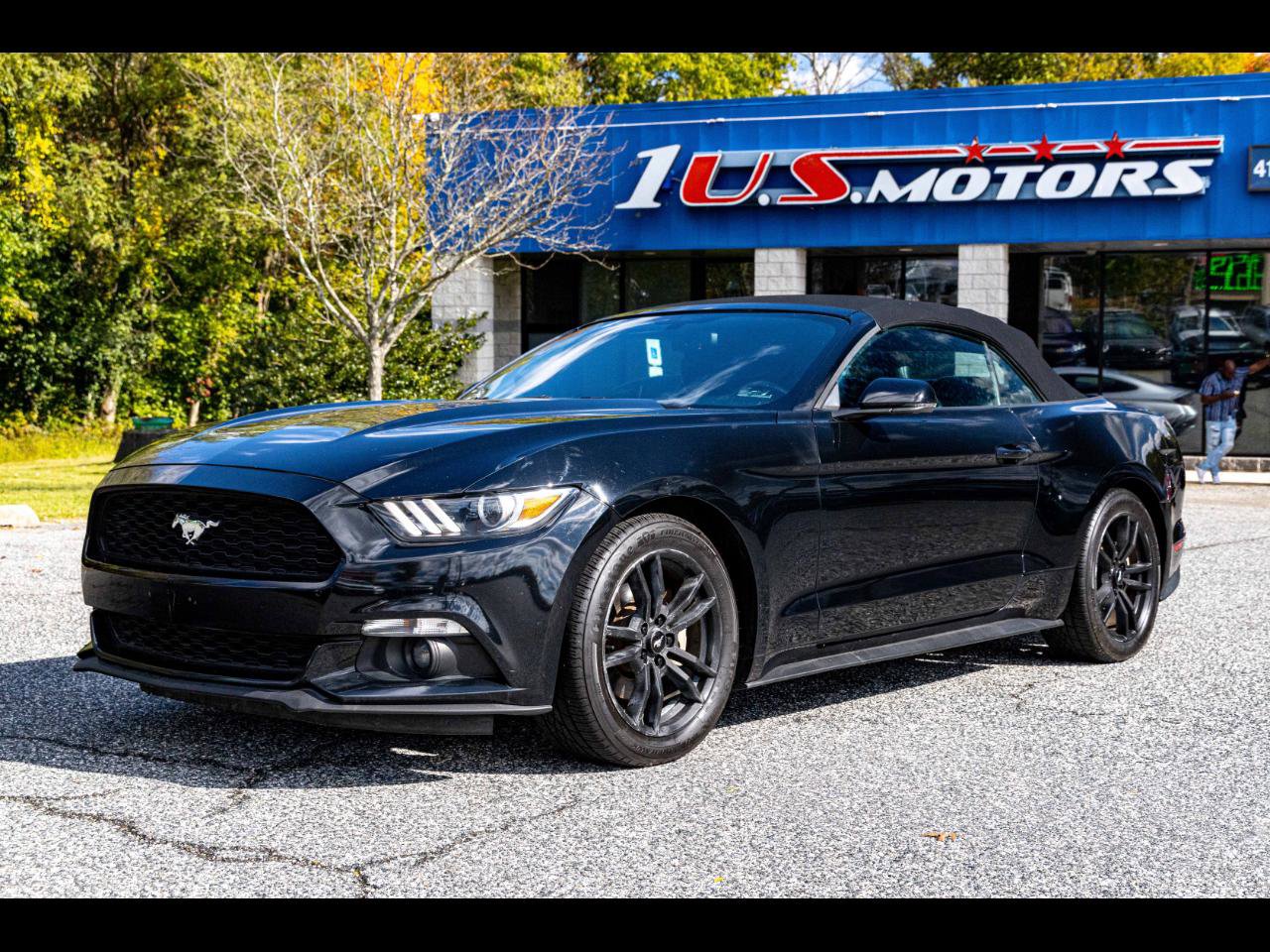 Used 2017 Ford Mustang Premium RWD image 1