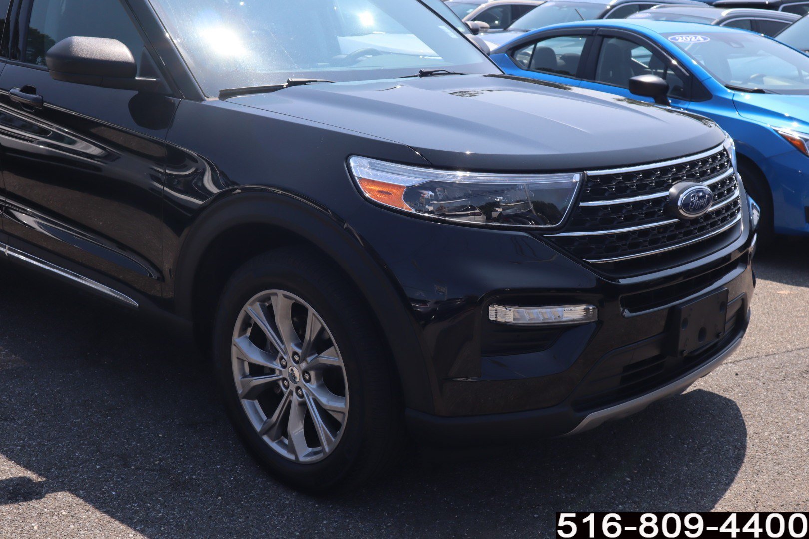 Used 2023 Ford Explorer XLT w/ Equipment Group 202A AWD/4WD image 2