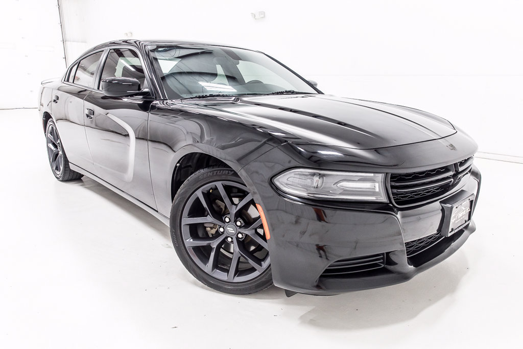 Used 2021 Dodge Charger SXT w/ Blacktop Package RWD image 10