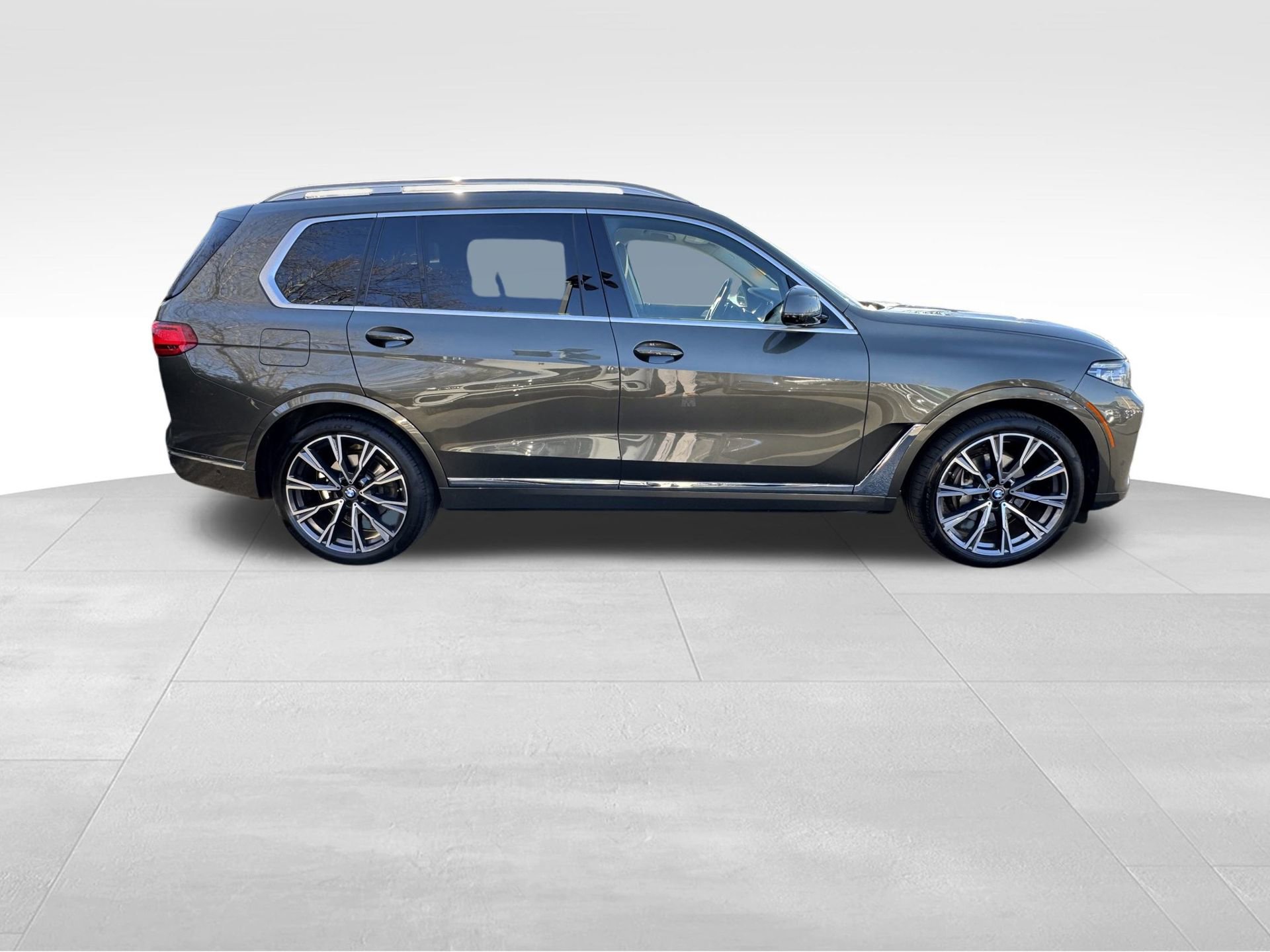 Used 2022 BMW X7 xDrive40i w/ Premium Package image 29