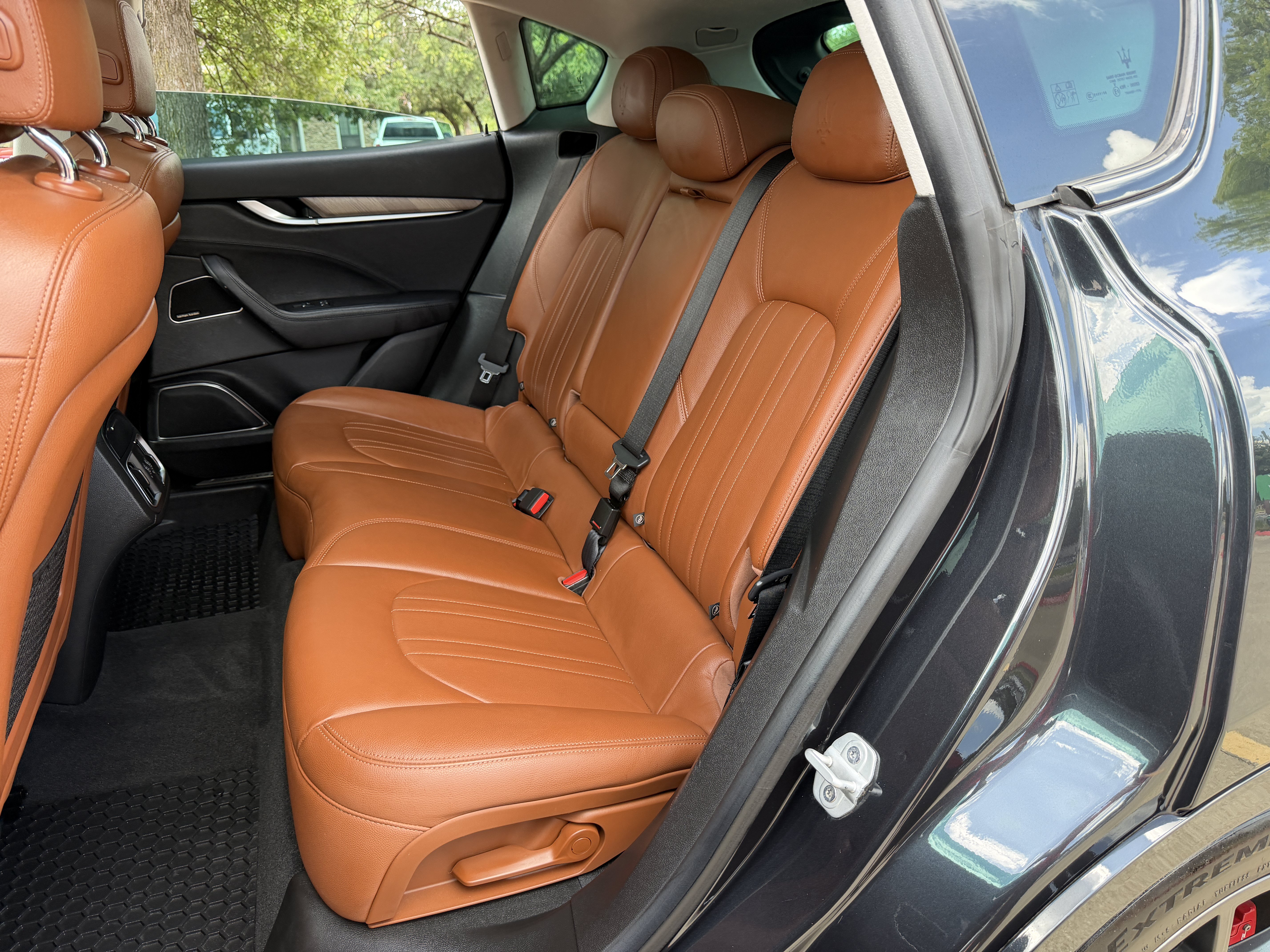Used 2021 Maserati Levante S AWD/4WD image 23