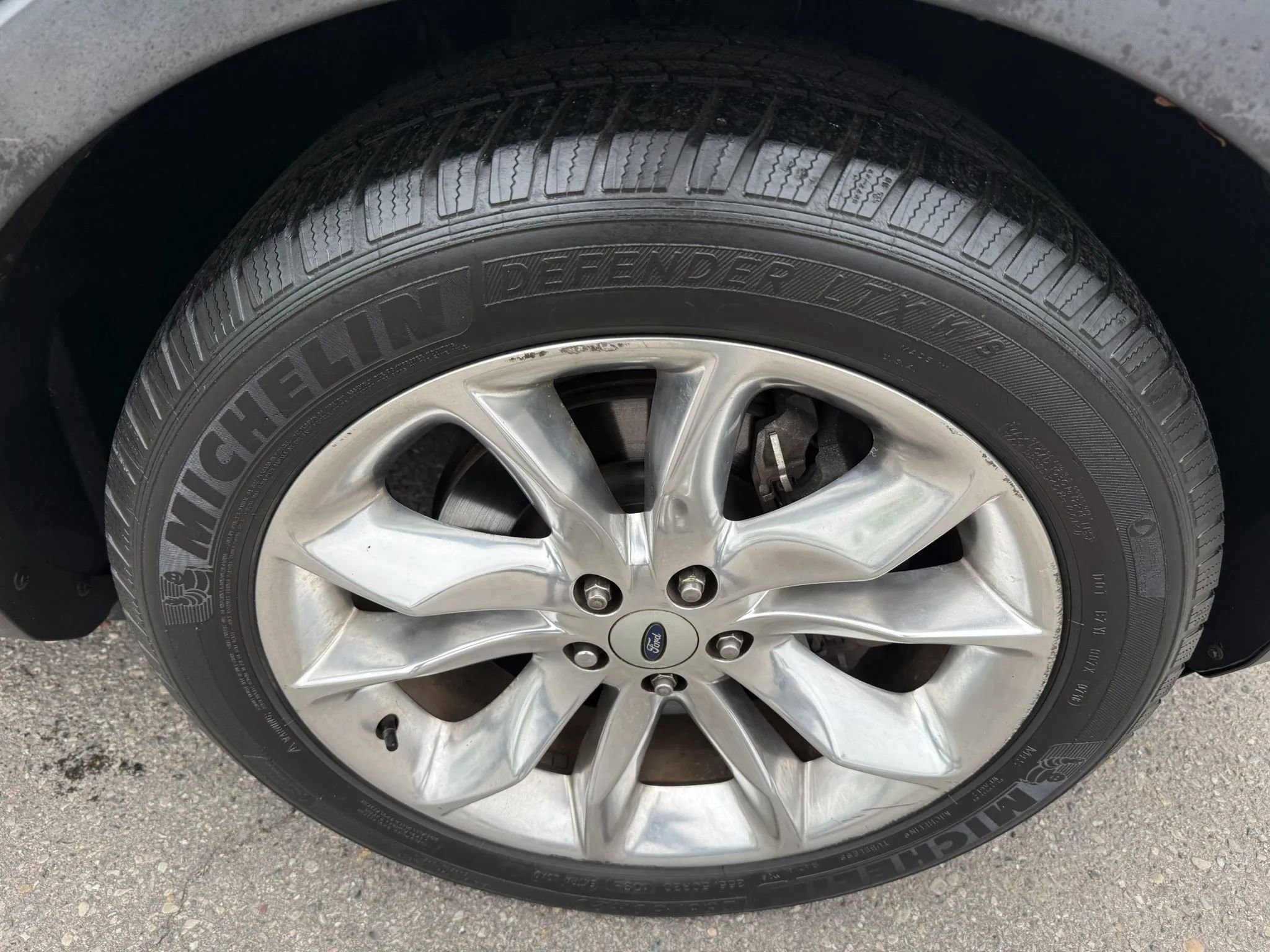 Used 2014 Ford Explorer XLT w/ Equipment Group 202A FWD image 12
