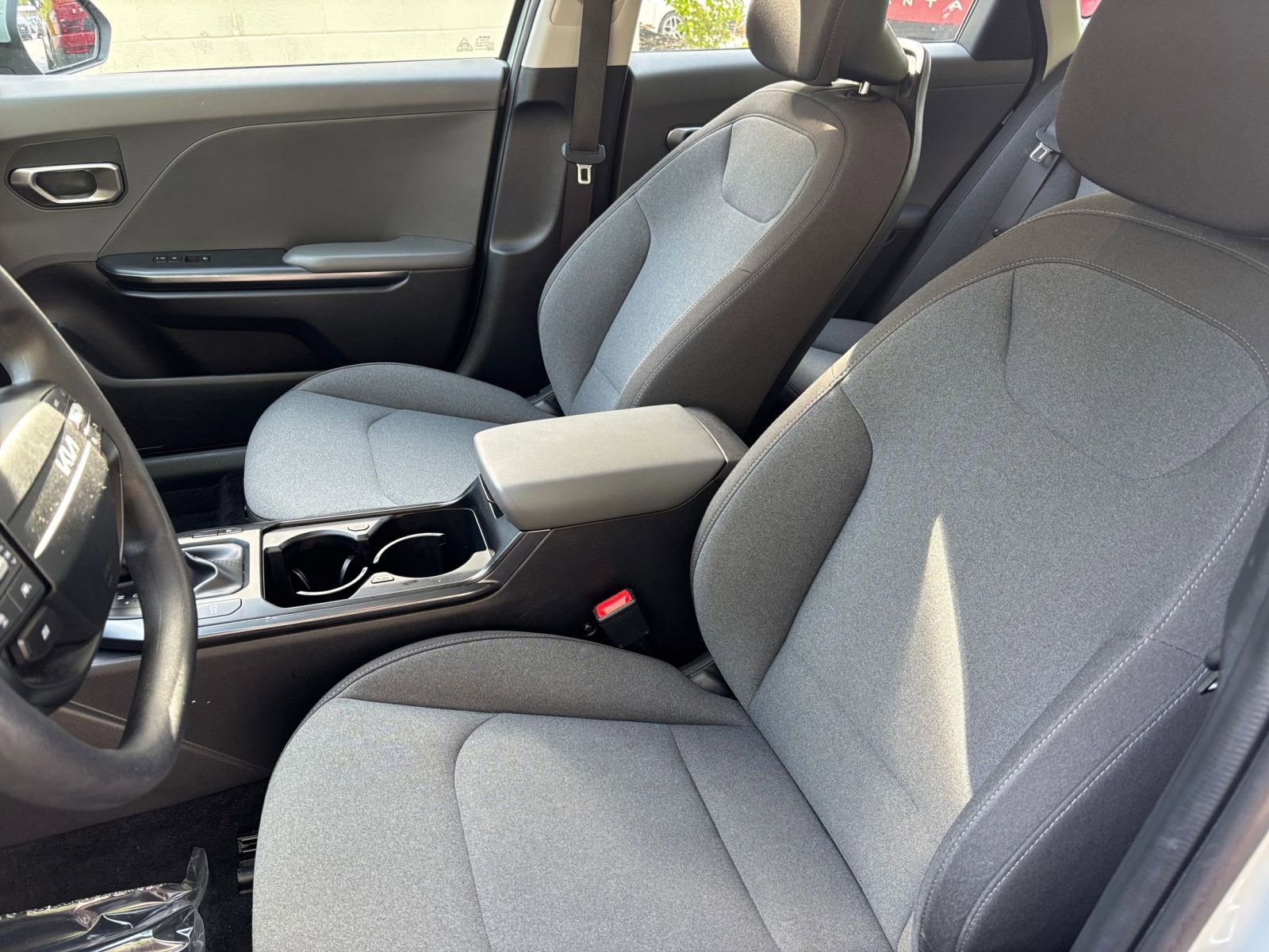 Used 2025 Kia K4 FWD image 23