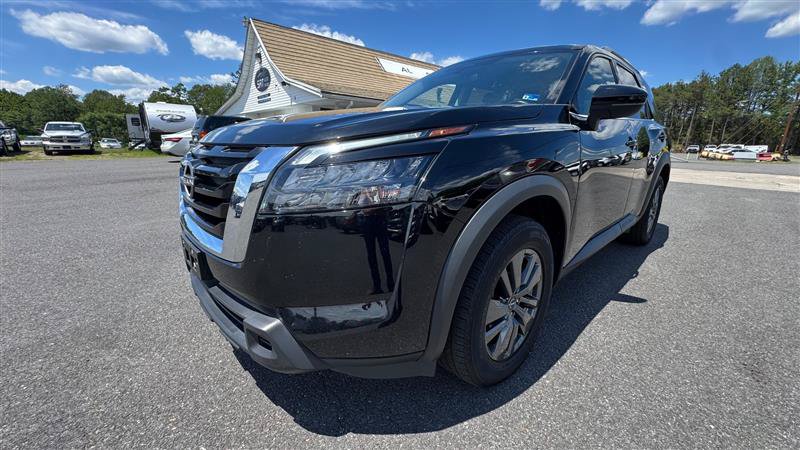 Used 2024 Nissan Pathfinder SV AWD/4WD image 12