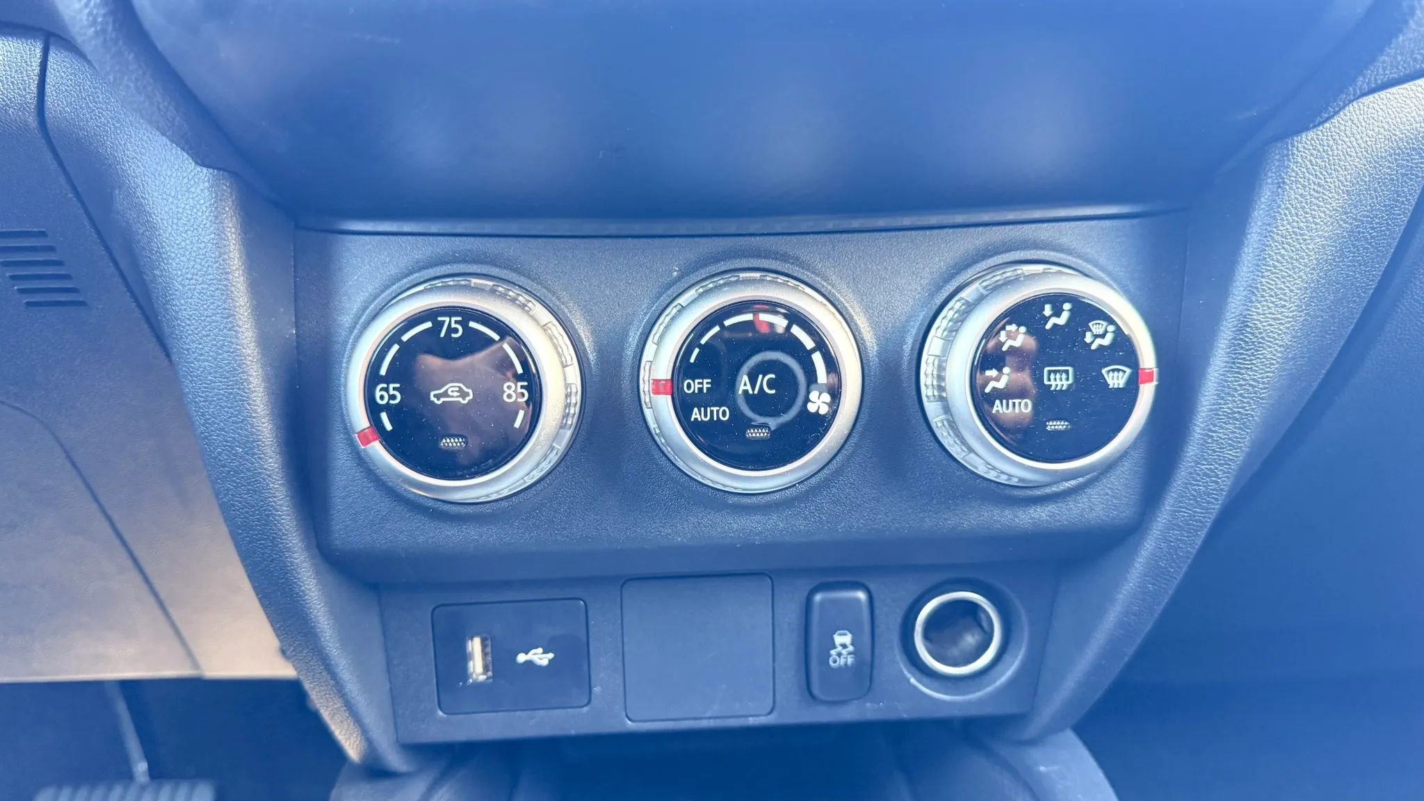 Used 2025 Mitsubishi Outlander Sport AWD image 24