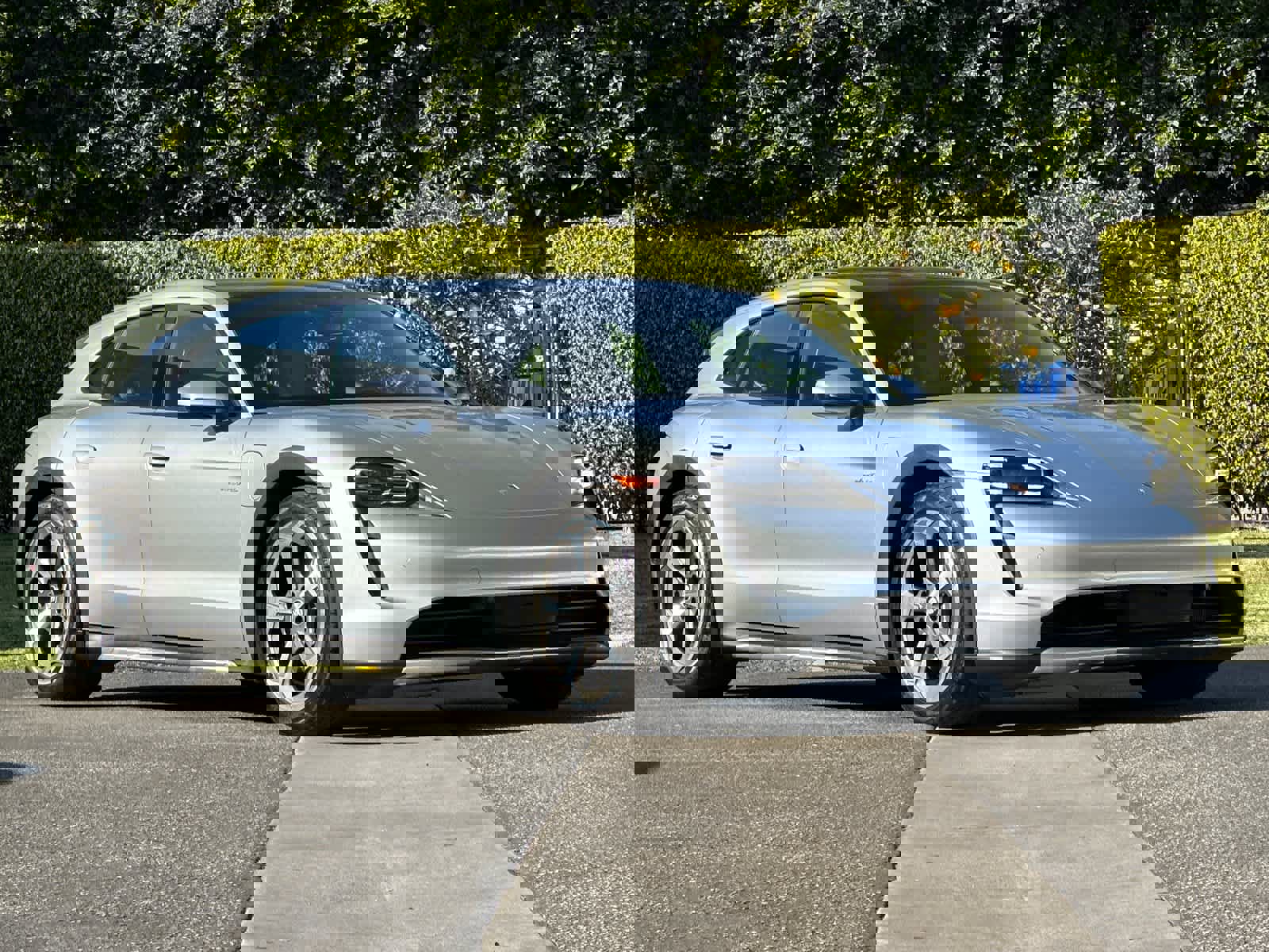 Used 2024 Porsche Taycan 4 Cross Turismo image 10