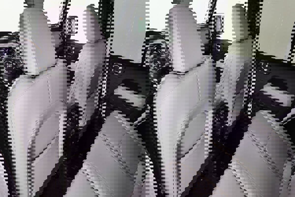 Used 2022 Jeep Wrangler Unlimited Sahara image 45