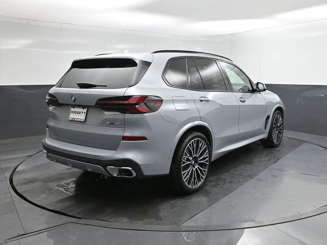 New 2026 BMW X5 sDrive40i w/ Executive Package RWD image 8