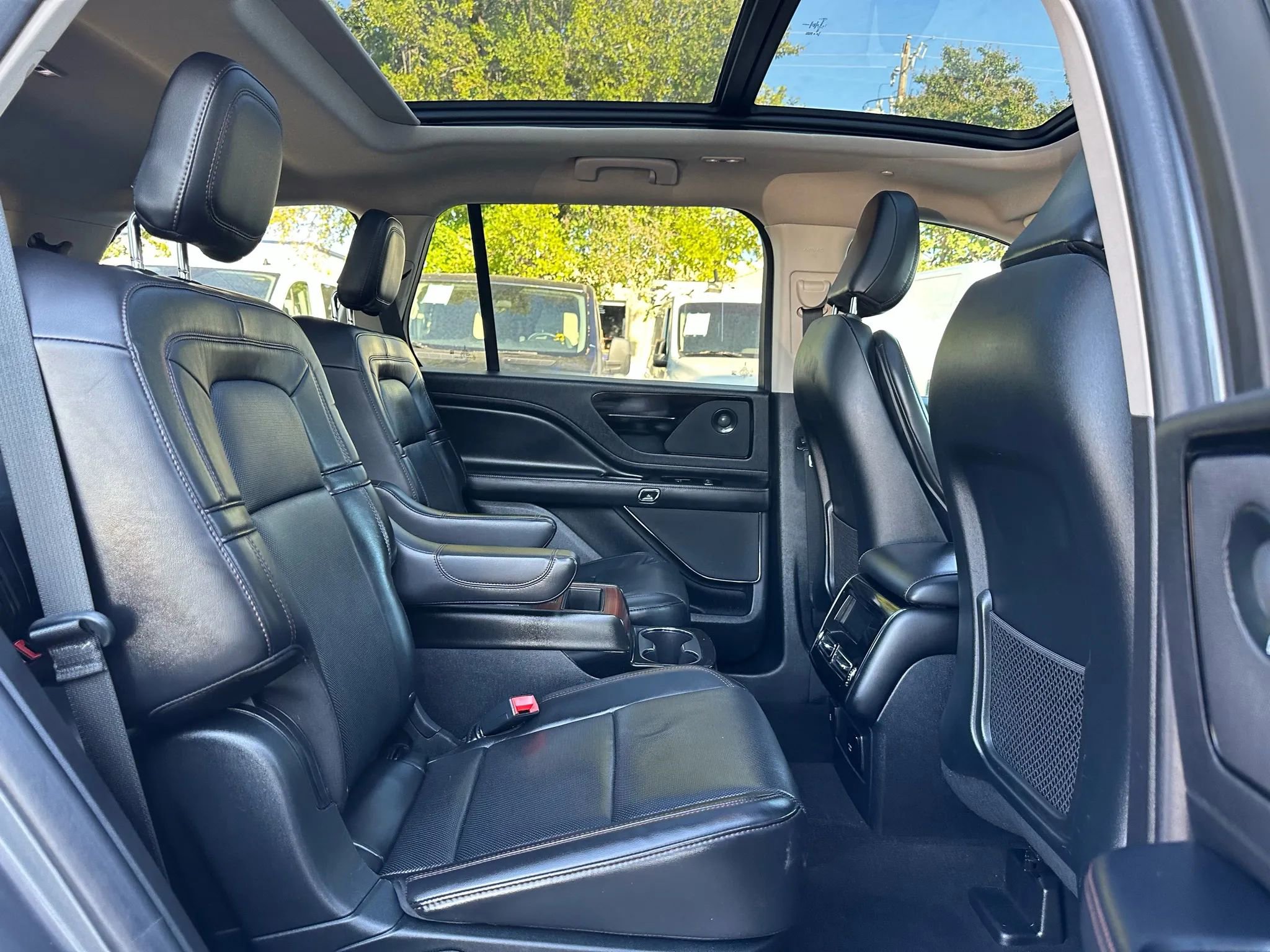 Used 2021 Lincoln Aviator Reserve w/ Equipment Group 208A image 27
