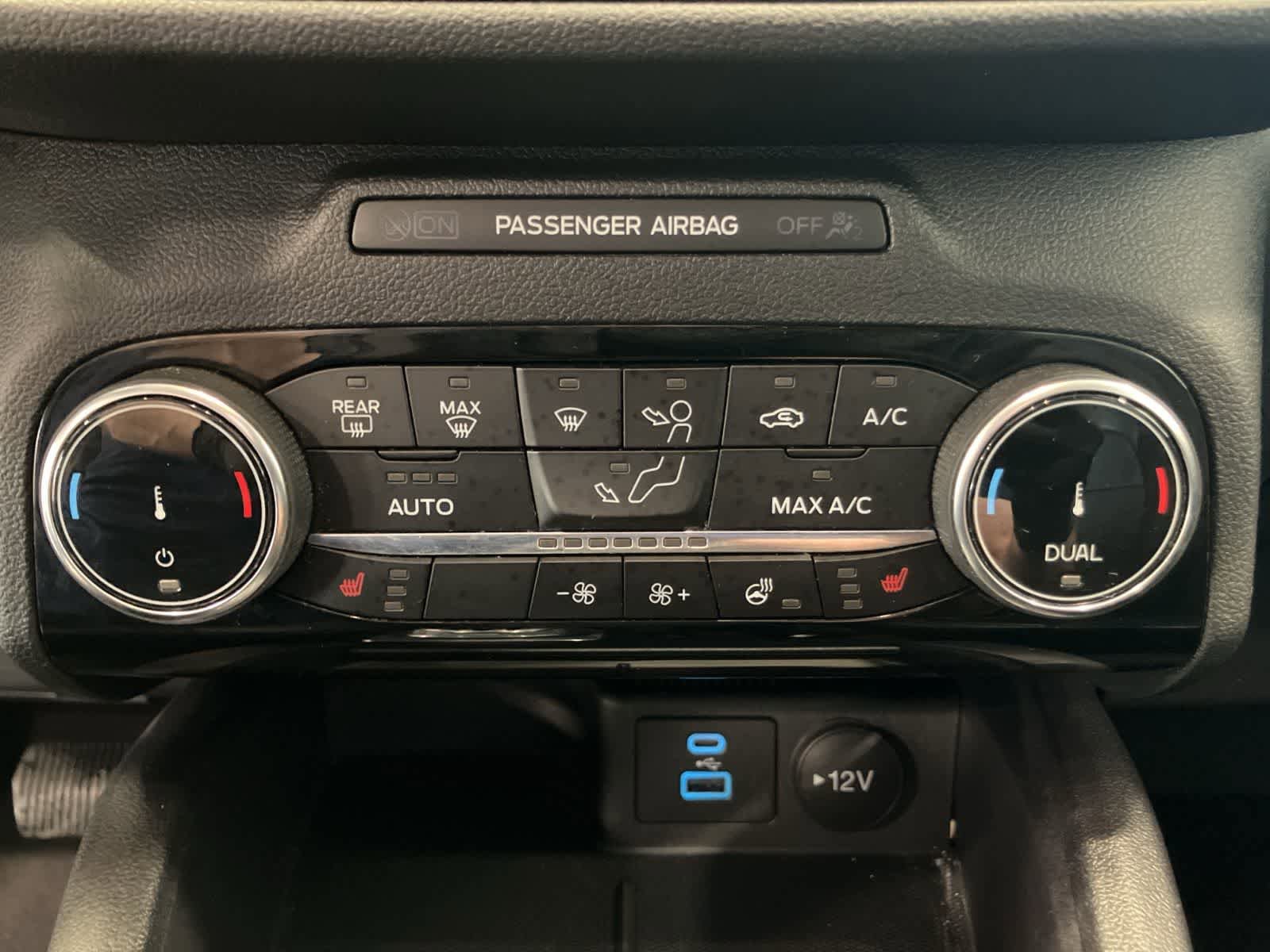 Used 2022 Ford Escape SEL image 18