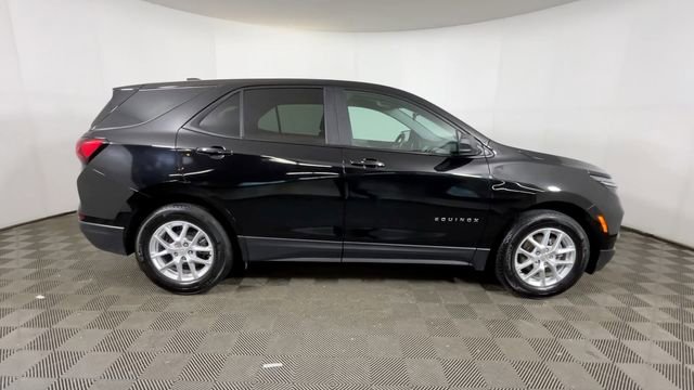 Used 2024 Chevrolet Equinox LS w/ LS Convenience Package FWD image 3
