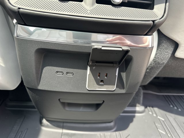 New 2026 Cadillac Vistiq Luxury w/ LPO, Floor Liner Package image 35