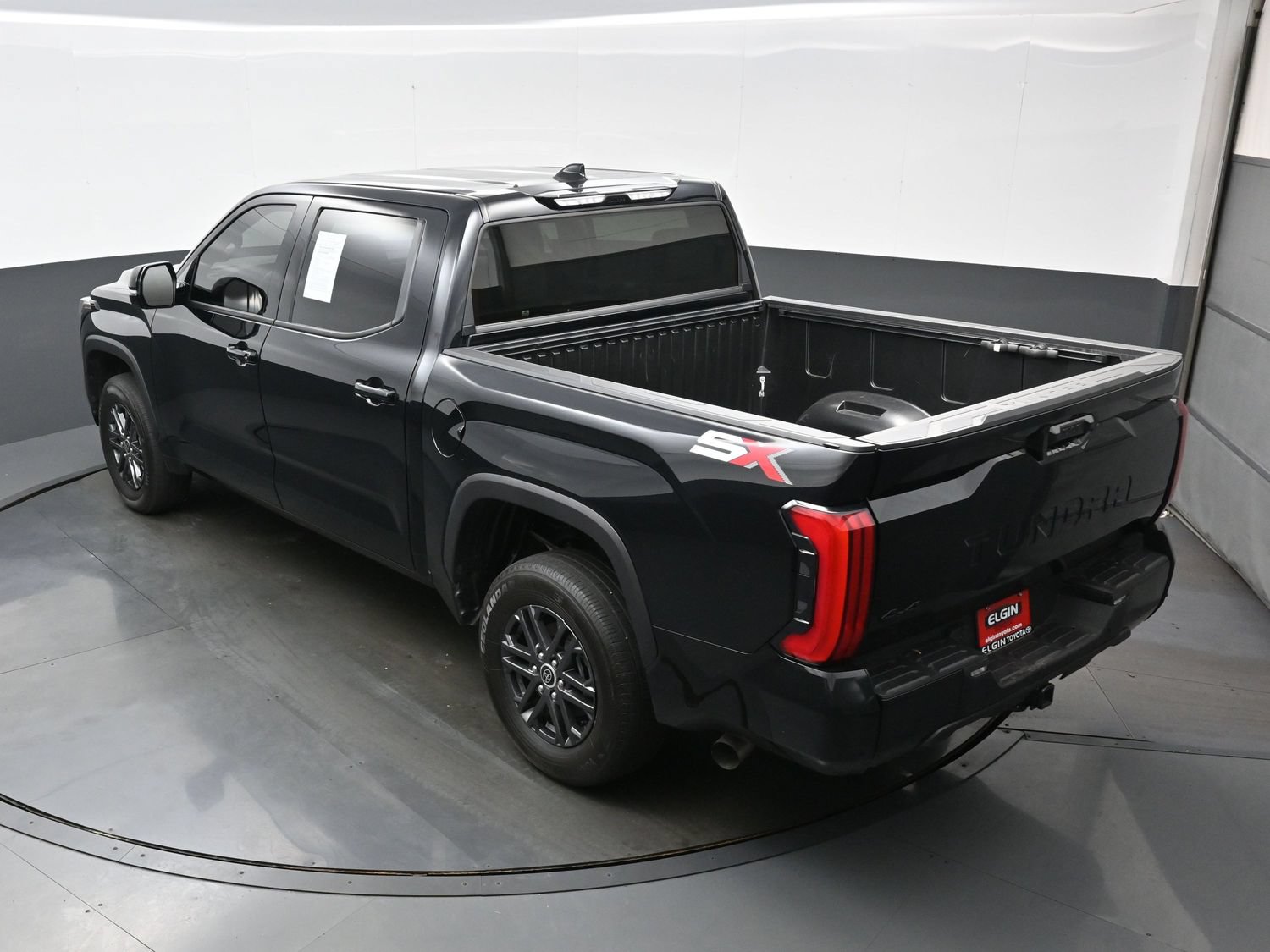 Used 2023 Toyota Tundra SR5 w/ SR5 Convenience Package AWD/4WD image 42