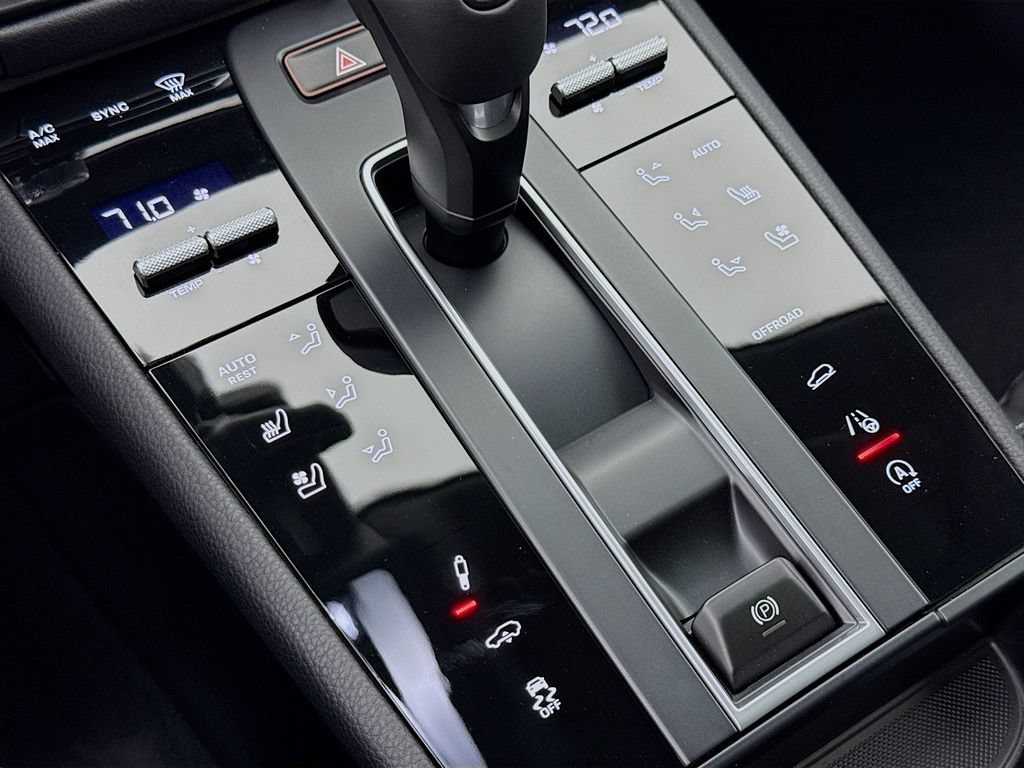 New 2026 Porsche Macan S AWD/4WD image 22