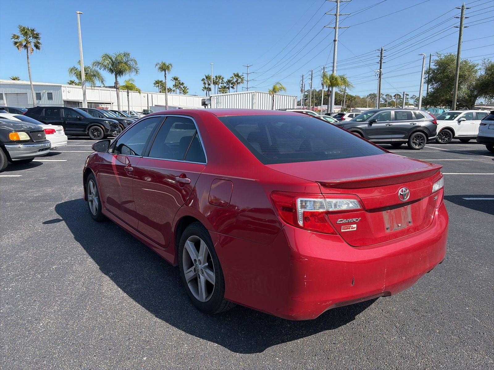 Used 2014 Toyota Camry SE image 5