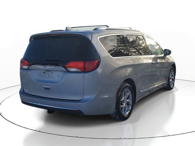 Used 2018 Chrysler Pacifica Limited image 4