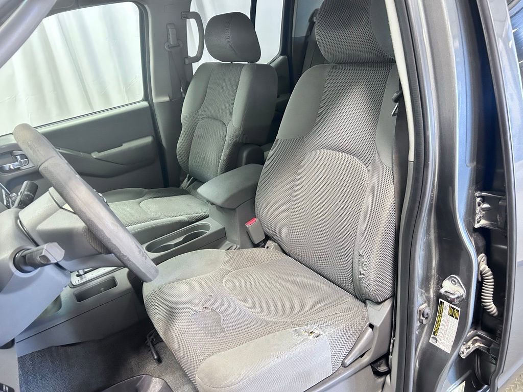 Used 2009 Nissan Frontier SE w/ SE Value Truck Pkg RWD image 8