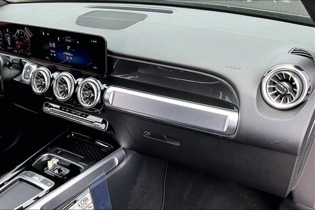 Used 2024 Mercedes-Benz GLB 250 image 23