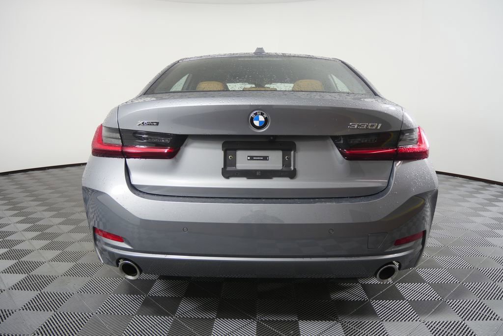 Certified 2025 BMW 330i xDrive Sedan image 4